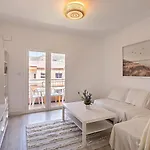 Lounge Apartment *