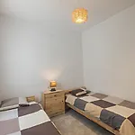 Lounge *